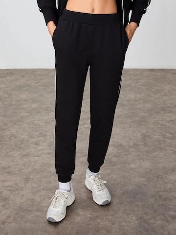 Tommy Life - Fato de jogging em preto