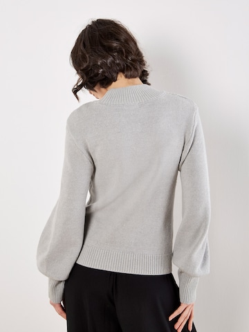 Pull-over ' ' Apricot en gris