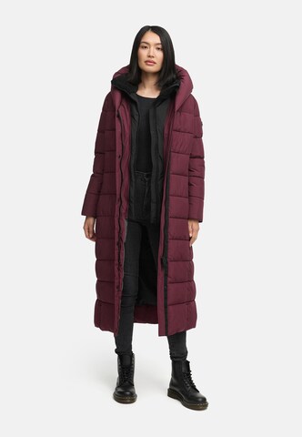 Cappotto invernale 'Pakoraa 16' di MARIKOO in rosso: frontale