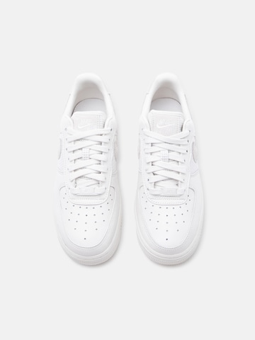 Nike Sportswear Tenisky 'Air Force 1 '07' – bílá
