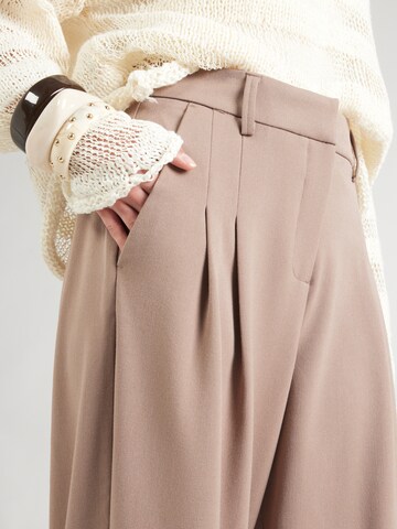 MSCH COPENHAGEN - Pierna ancha Pantalón plisado 'Henrika' en marrón