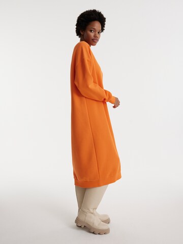 EDITED - Vestido 'Arzu' em laranja: frente