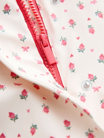 Palton de la Next pe bej