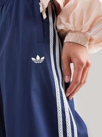 Wide Leg Pantalon ADIDAS ORIGINALS en bleu