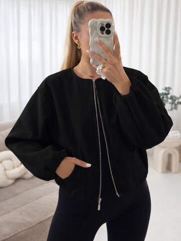 Worldclassca Between-Season Jacket in Black: front