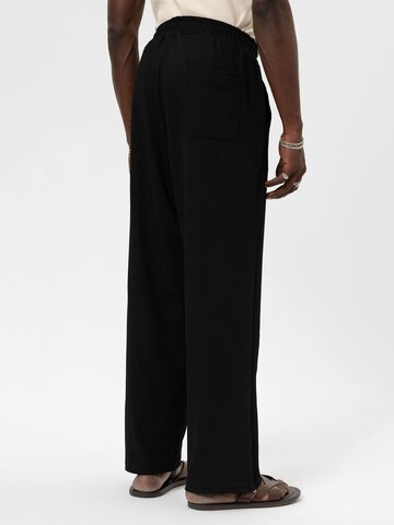 Loosefit Pantaloni 'Golden Alexander' di VAMOS CLO in nero