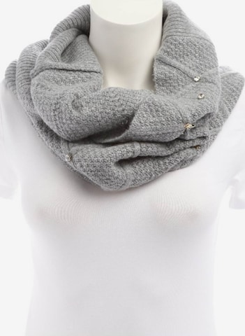 PATRIZIA PEPE Scarf & Wrap in One size in Grey: front