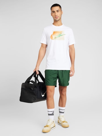 T-Shirt 'FUTURA' Nike Sportswear en blanc