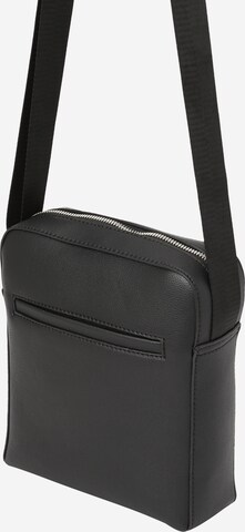 ABOUT YOU - Bolso de hombro 'Jonte' en negro: frente