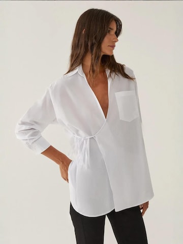 Hiccup - Blusa em branco