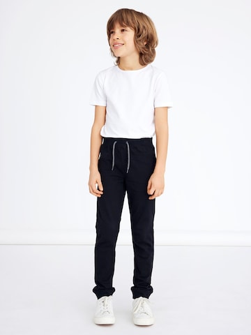 NAME IT Tapered Pants in Black: front