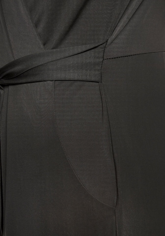 Tuta jumpsuit di LASCANA in nero