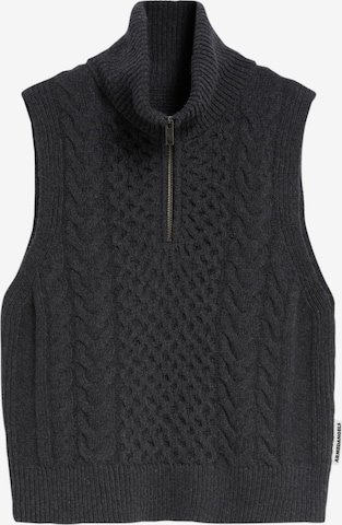 ARMEDANGELS Trui ' OLAIAAS CABLE ' in Grijs: voorkant