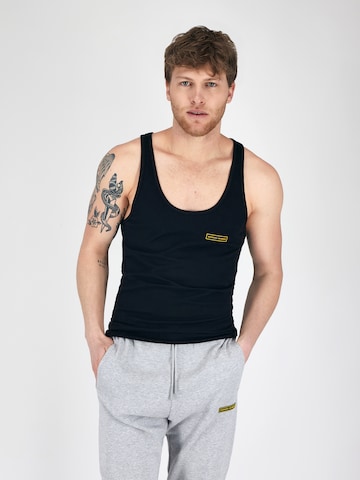 Tricou 'ESSENTIAL' de la Magdeburg Los Angeles pe negru