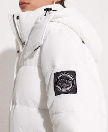 Veste d’hiver 'Expedition Cocoon' Superdry en blanc