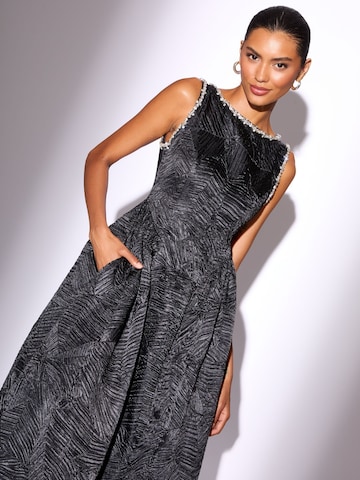 Rochie de la Lipsy pe negru