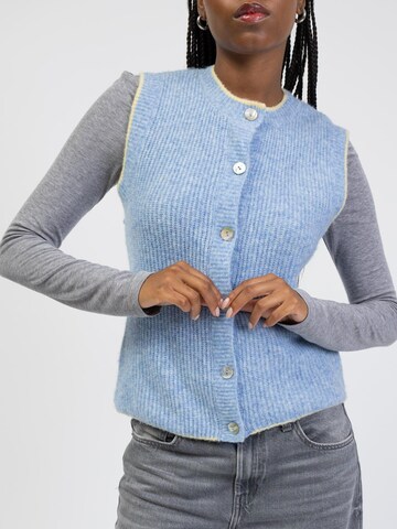 BROKE + SCHÖN Knitted Vest in Blue