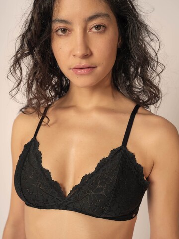 T-shirt Reggiseno di Skiny in nero