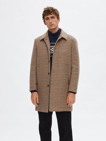 Manteau mi-saison SELECTED HOMME en marron : devant