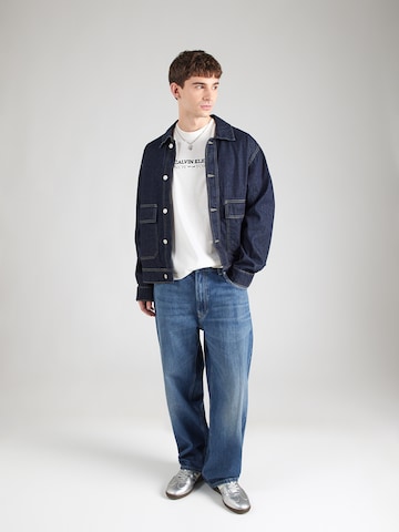 Calvin Klein Szabványos Póló - fehér