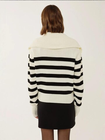 Hiccup Pullover in Weiß