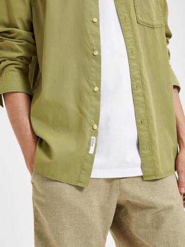 Coupe regular Chemise SELECTED HOMME en vert