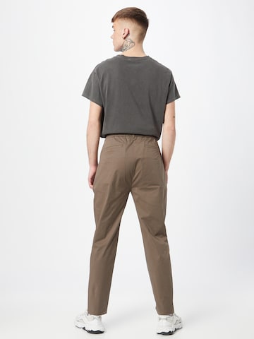 SCOTCH & SODA Конический (Tapered) Плиссированные брюки в Серый