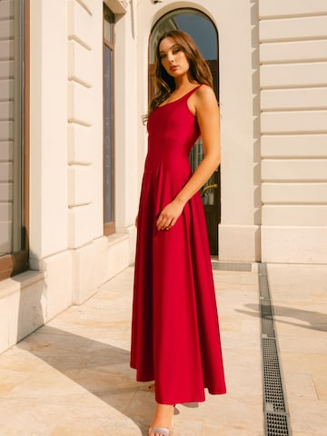 GRAZIA STORE Společenské šaty 'Dominika' – červená