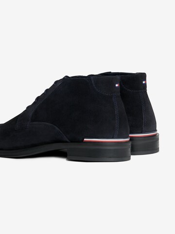 TOMMY HILFIGER Chukka Boots in Blue