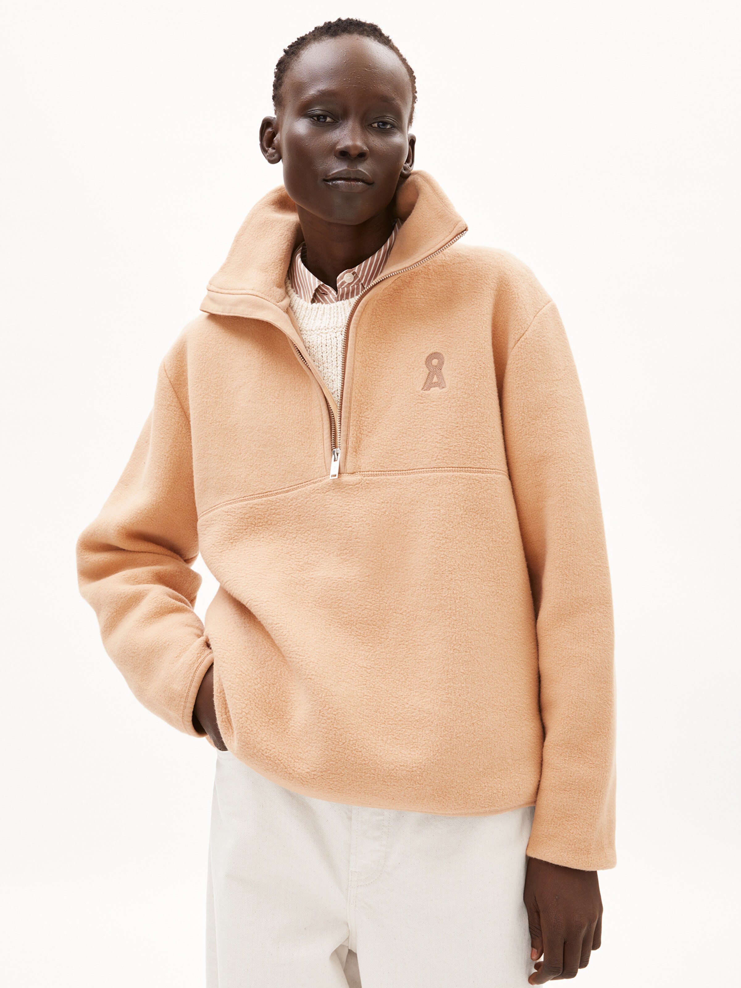 ARMEDANGELS Pullover HAARLEENAA FLEECE in Beige: Vorderseite