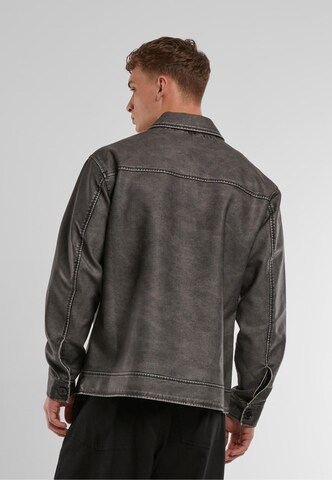 Urban Classics Between-season jacket in Black