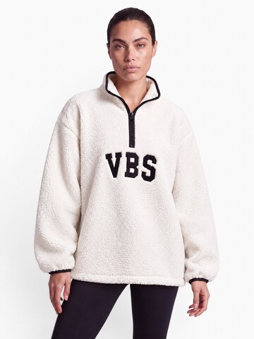 V!BE STUD!OS Sweater in White: front