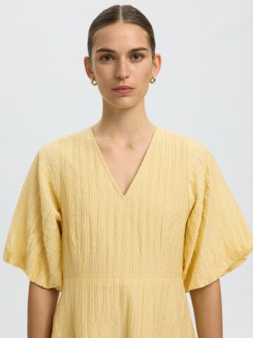 SELECTED - Vestido en amarillo