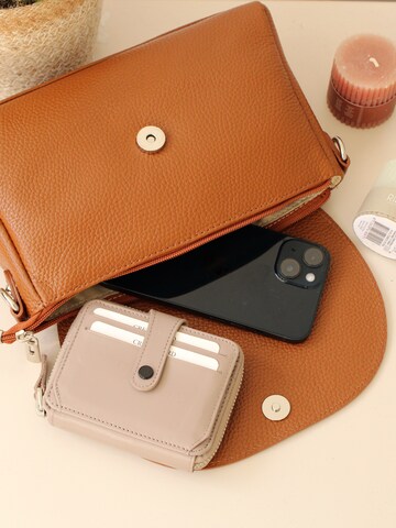 Adel Bags Shoulder Bag 'Jana' in Brown