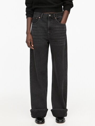 Loosefit Jeans di Pull&Bear in nero: frontale