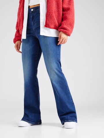 Tommy Jeans Curve Flared Jeans 'Sylvia' in Blau: Vorderseite