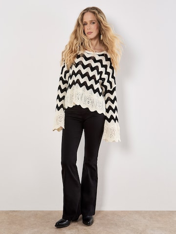 Apricot Chevron Scallop Boarder Jumper ' ' in Beige