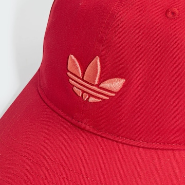 ADIDAS ORIGINALS Pet 'Adicolor Classic Trefoil' in Rood