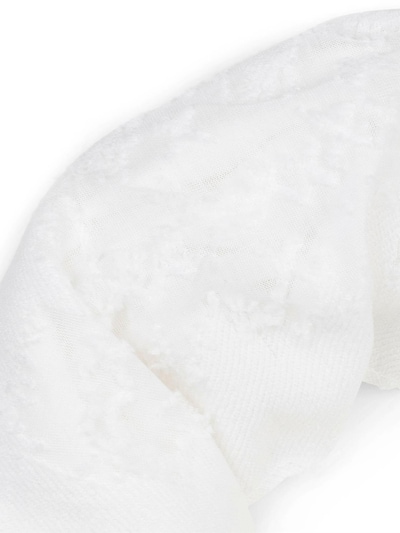 styleBREAKER Schlauchschal 'Loop Schal Destroyed Look'‌‌‌ in One Size in weiß, Produktansicht