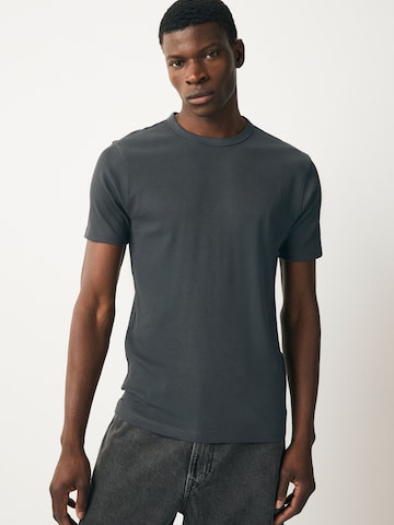 Next T-Shirt in Grau: Vorderseite