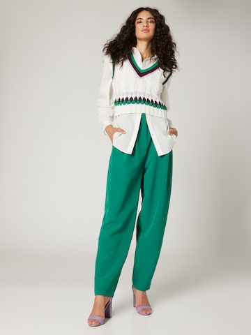 Loosefit Pantalon à plis 'Inka' Guido Maria Kretschmer Women en vert