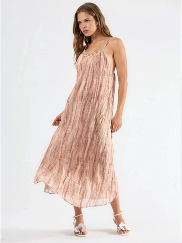 Qu Style Dress in Pink