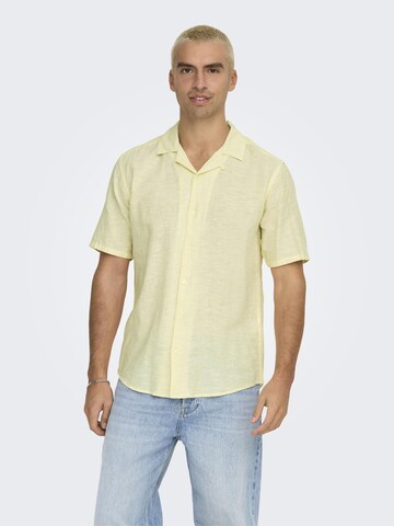 Coupe regular Chemise 'Caiden' Only & Sons en jaune : devant