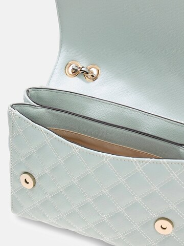 GUESS Schultertasche 'Giully' in Grün