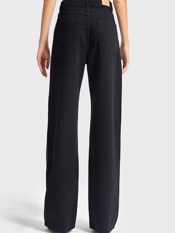 Regular Jean 'EMMA Straight High Rise' IT'S BASIC en gris