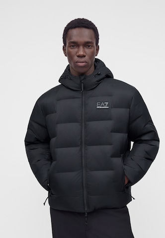 EA7 Emporio Armani Зимняя куртка в Черный: спереди