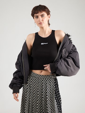 KARL LAGERFELD JEANS Плетен топ в черно: отпред