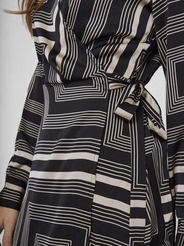VILA Kleid in Schwarz