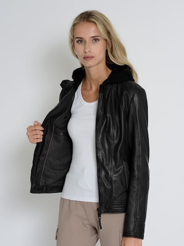 MUSTANG Between-Season Jacket in Black