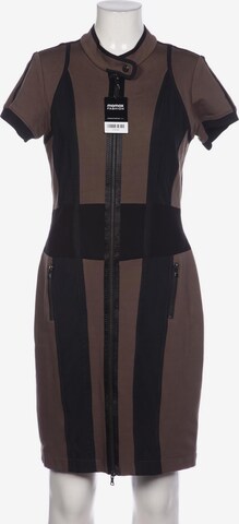 Orwell Dress in L in Brown: front